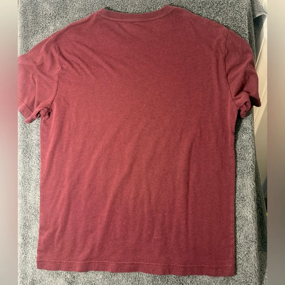 Banana Republic Men's Premium Wash Maroon‎ T-Shirt